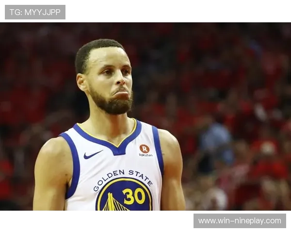 《小虫球星足球新篇章揭幕，激烈对决与精彩战术引发球迷热议》