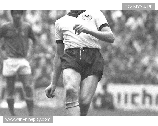 足球巨星们的搞笑日常：从穿越球场到滑稽庆祝动作的幕后故事